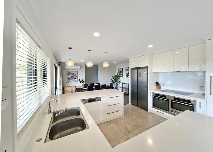 Wai Ata Lakeside Retreat - *